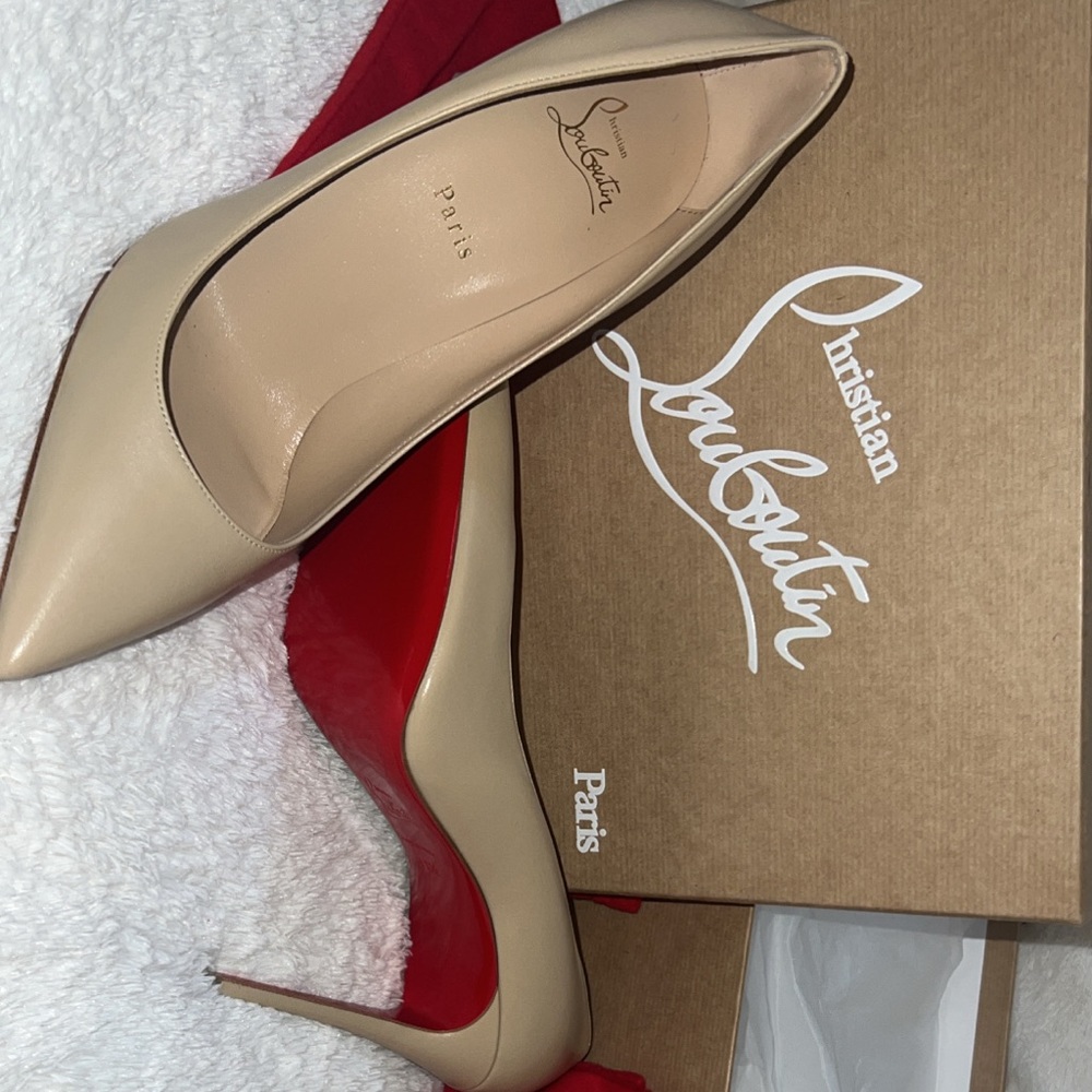 Brand new authentic Christian louboutin kate heels size 41.5